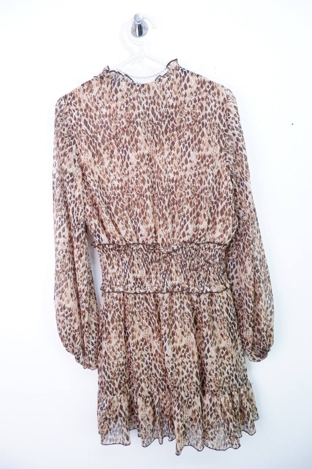 Платье Zara с анималистическим принтом, маркировка XS, визуально 42 размер
