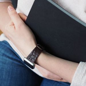 Ремешок для Apple Watch 44/45/46 mm из кожи аллигатора, темно-коричневого цвета