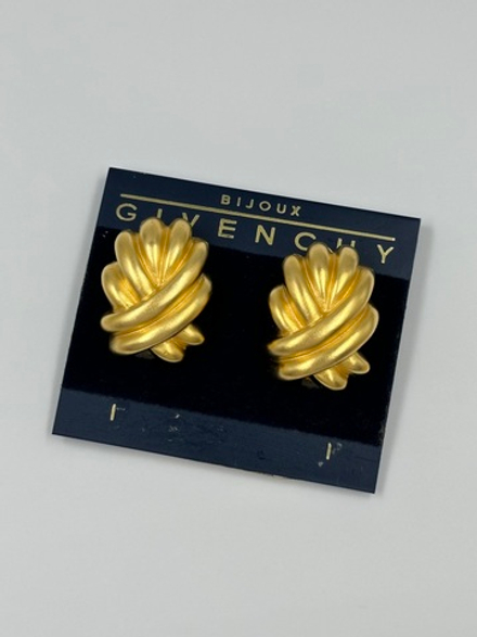 Матовые клипсы Givenchy