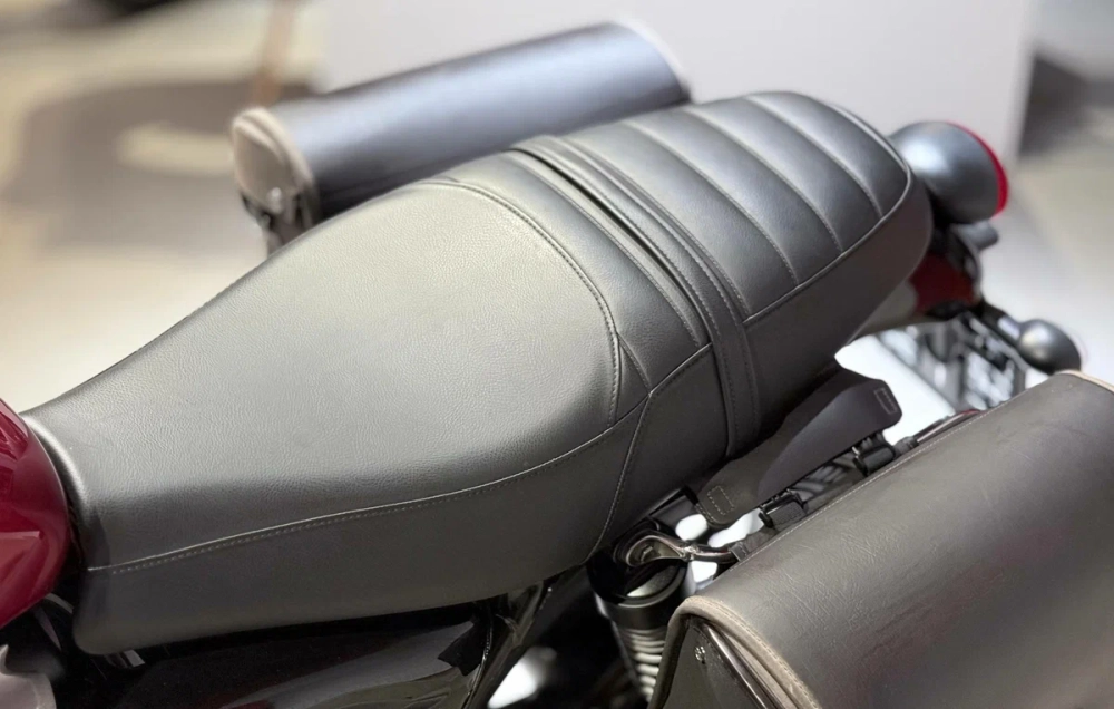 Triumph Speed Twin 900, 2023 красный