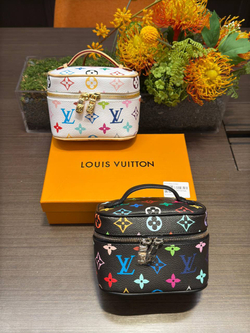 Косметичка Louis Vuitton