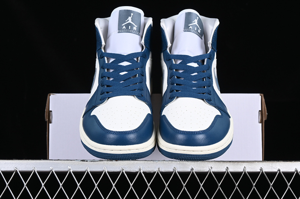 Jordan 1 Mid French Blue