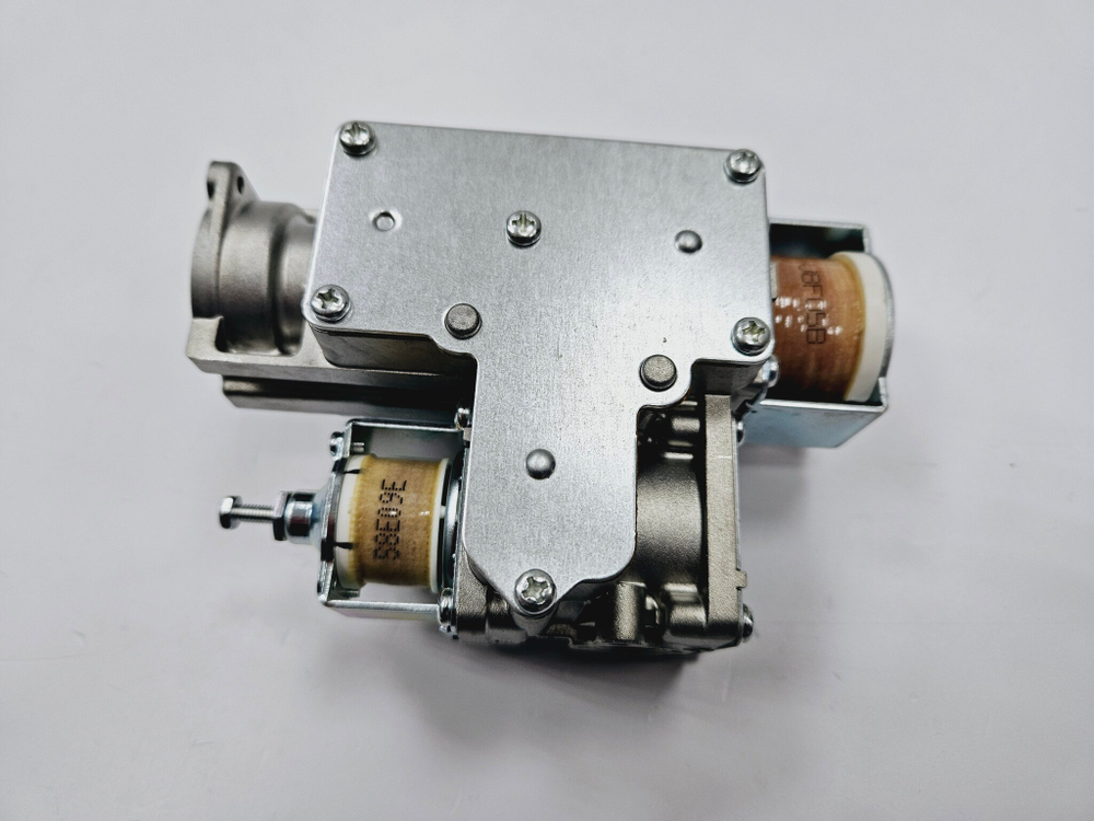 Газовый клапан NAVIEN Deluxe S/C/E... (арт. 30010588A)
