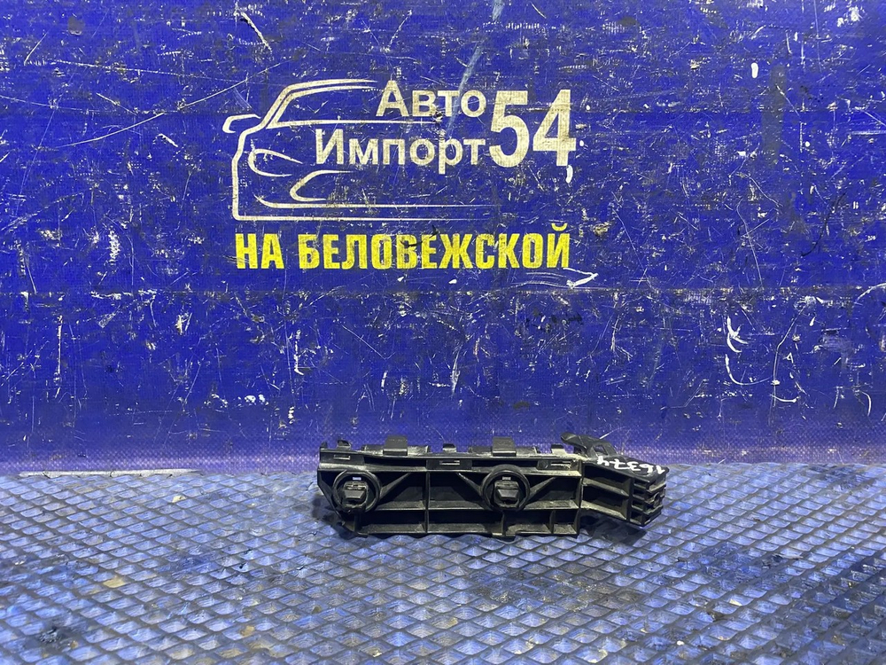 Крепление бампера переднее правое Honda CRV 2006-2011