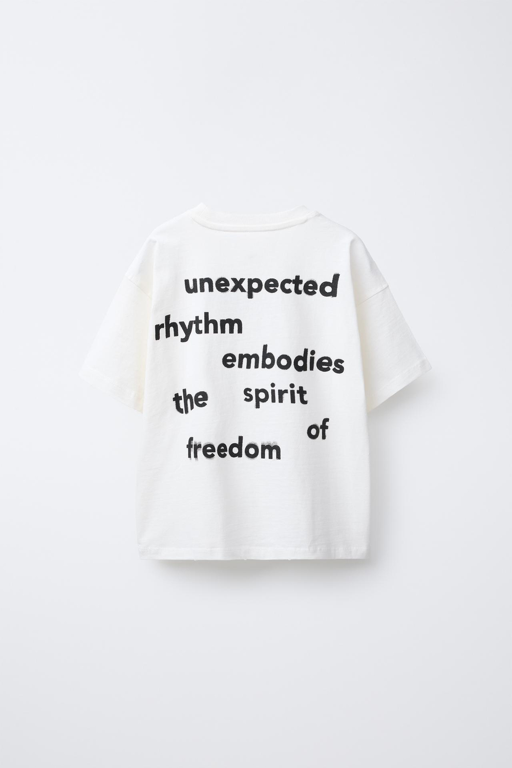 ZARA ФУТБОЛКА С ВЫШИТОЙ НАДПИСЬЮ, ЖЕЛТОВАТО-БЕЛЫЙ