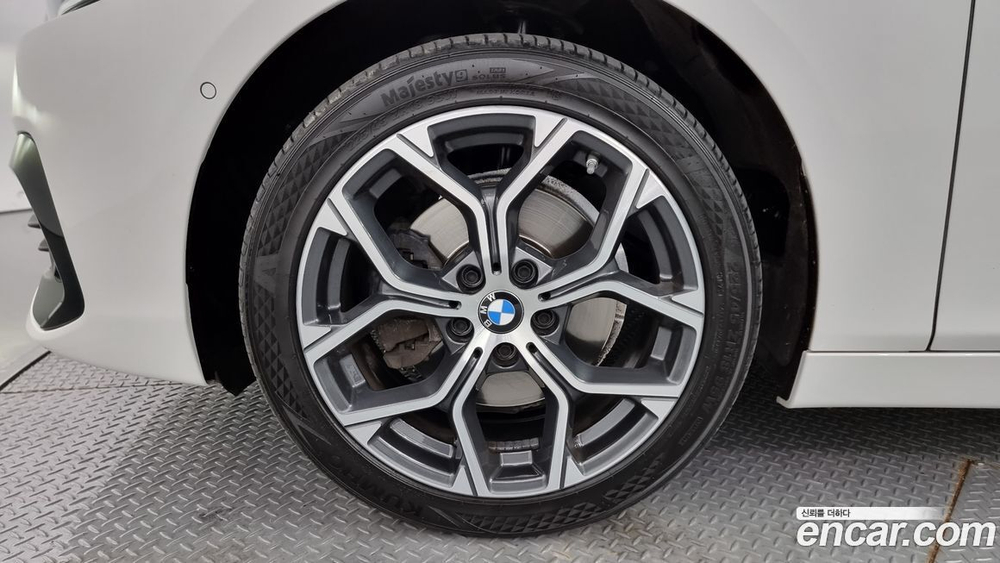 BMW 2 Series Active Tourer (F45) Advantage (12.2020)