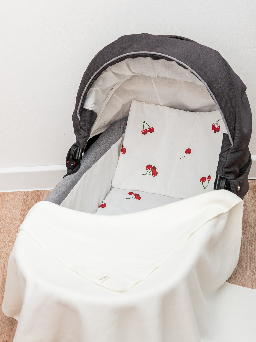 Комплект в коляску с пледом Вишенка