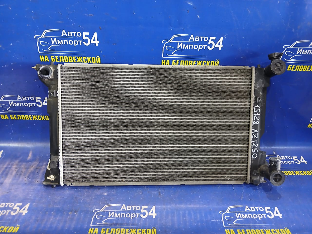 Радиатор двигателя TOYOTA AVENSIS 2002-2010