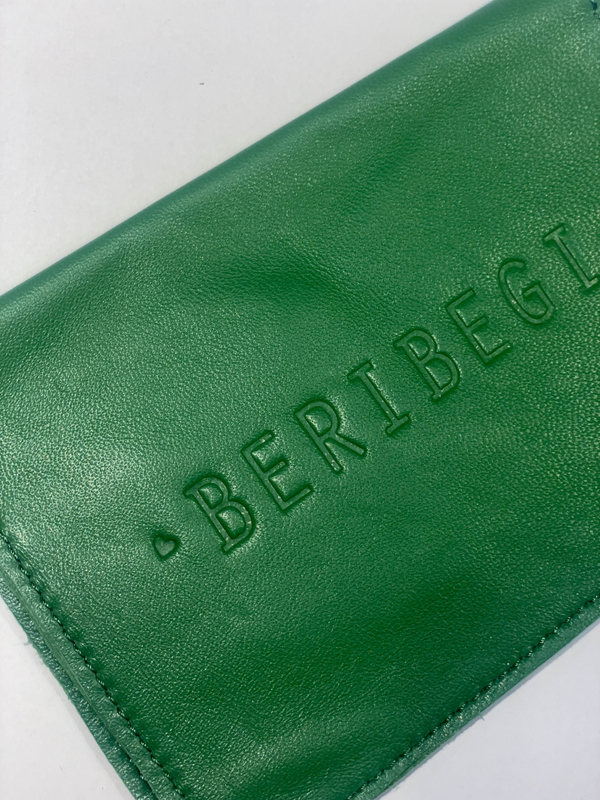 Обложка для паспорта зеленая