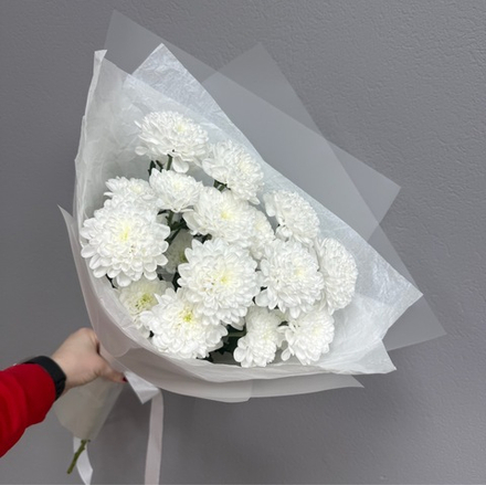 Букет из 3 белых хризантем