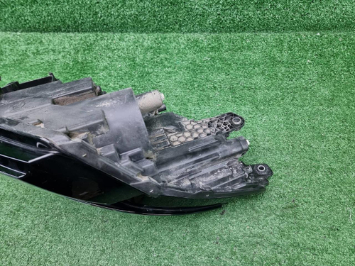 Фара правая Skoda Kodiaq (2016-2022) LED