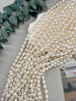 Натуральный барочный жемчуг 7-10 мм, кремовый, нить 35 см