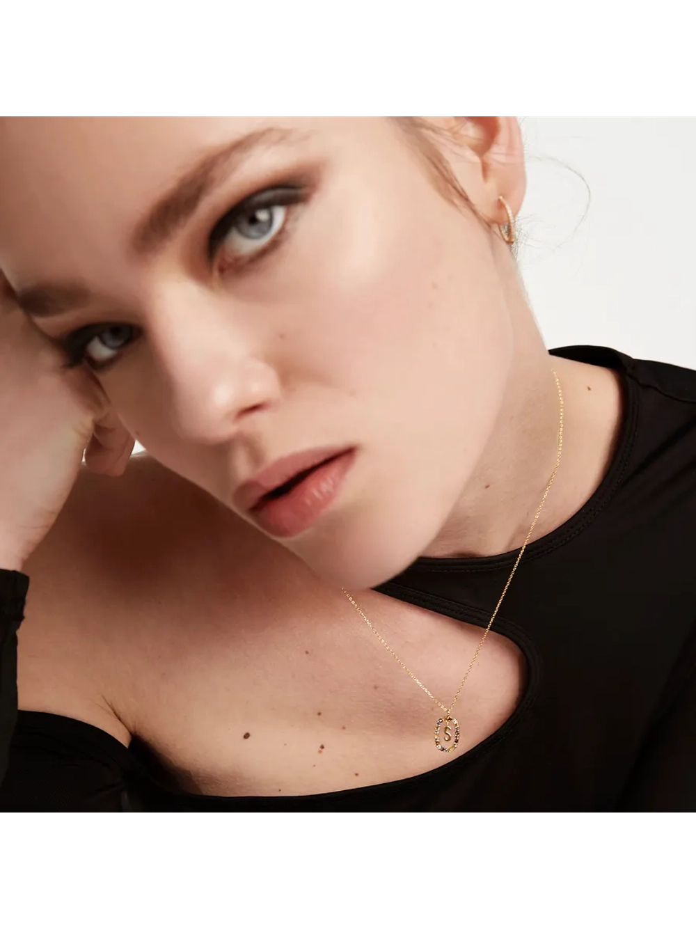 Колье Буква S серебро 925 пробы покрытое золотом