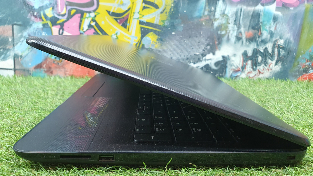 Ноутбук HP 15-ba576ur Z5A84EA 1366x768, AMD A6-7310 2.00 GHz, 8 Gb, M330 1 Gb