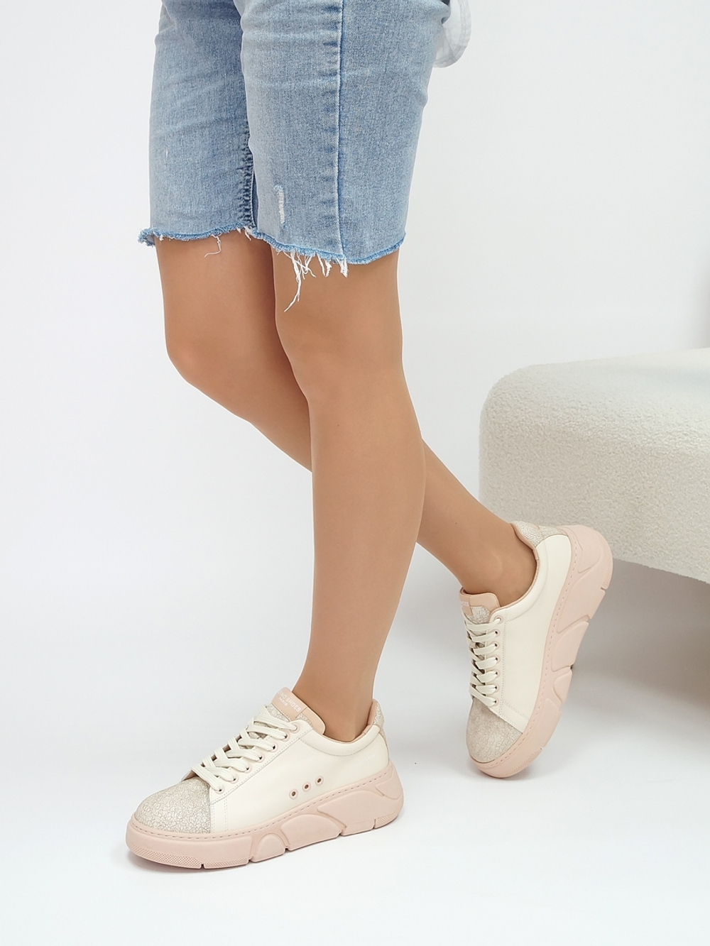 Кроссовки женские демисезонные