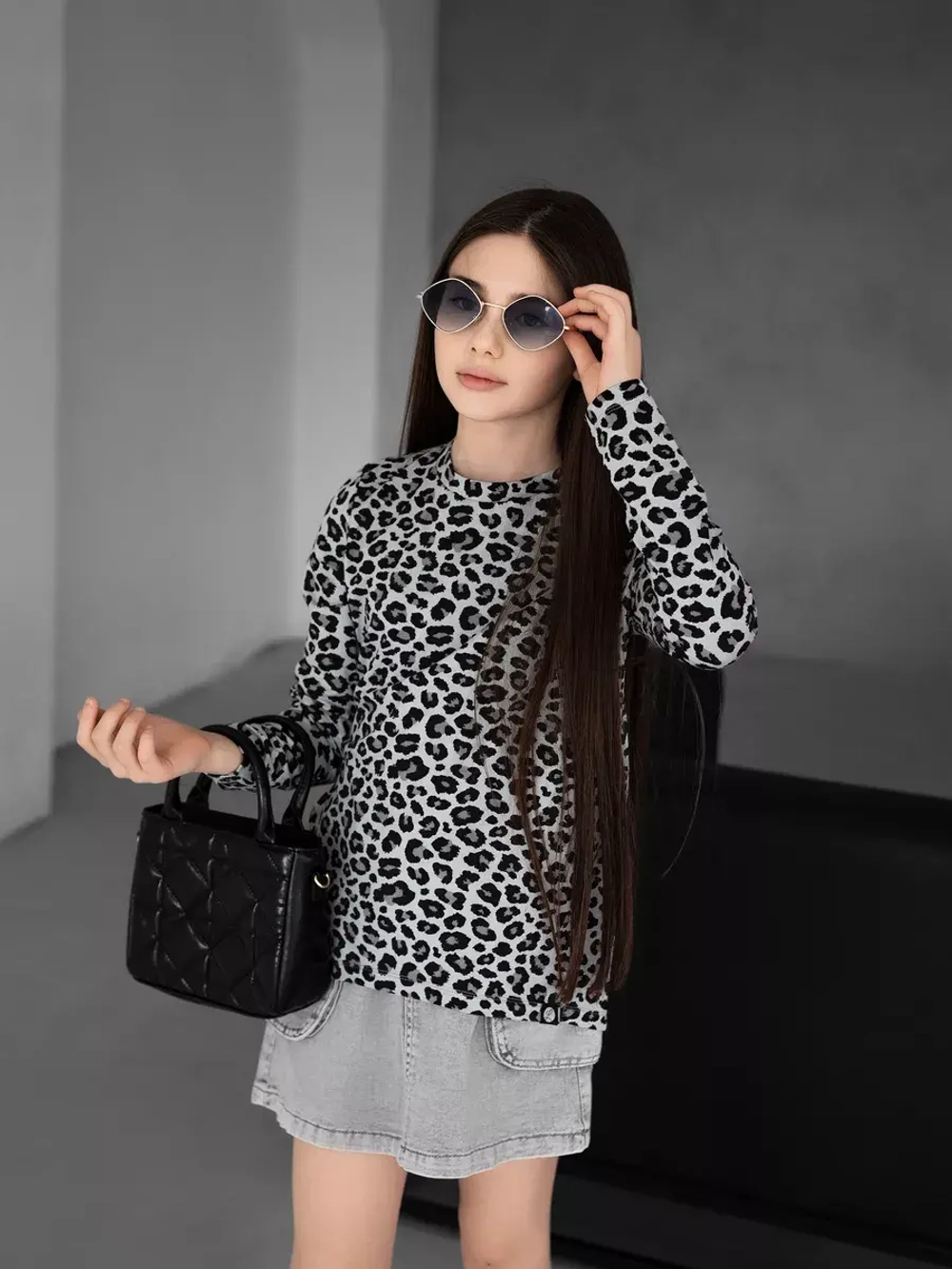 Лонгслив для девочки леопард