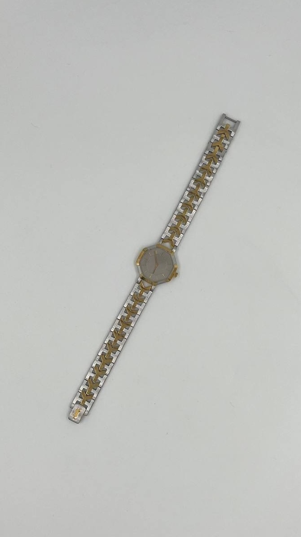 Часы Yves Saint Laurent