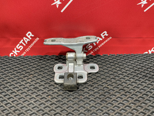 Петля двери правой