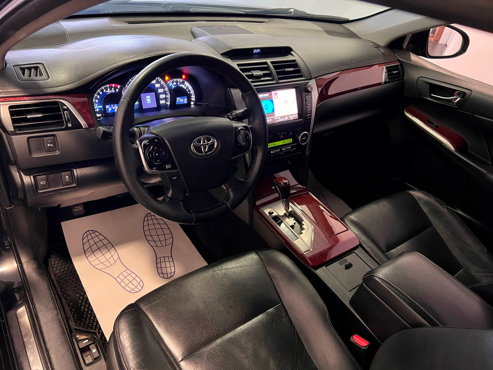 Toyota Camry, 2014 год