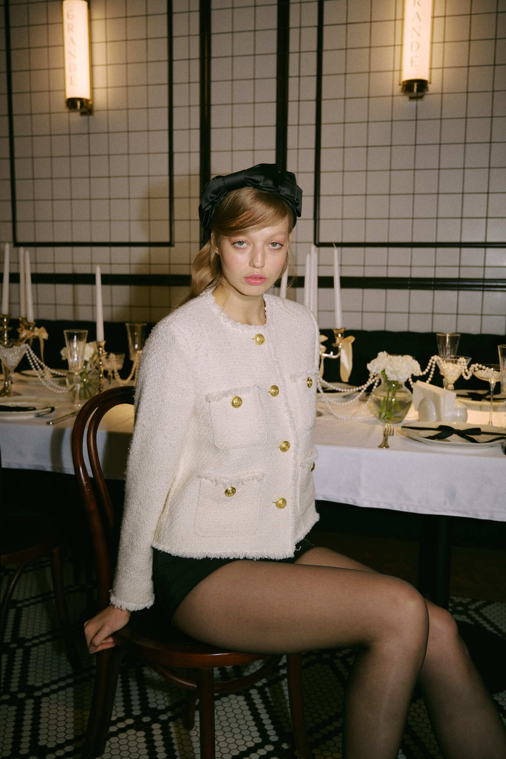 Ободок с тремя бантами из черного шелка