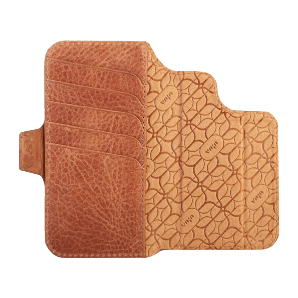 Магнитный кожаный чехол-бумажник Vaja Wallet Wrap Pull-Up V-Mag для iPhone 16 Pro Max Картхолдер ручной работы из натуральной патагонской кожи «пулл ап» с магнитной застёжкой. Вмещает до пяти карт. Есть RFID-защита