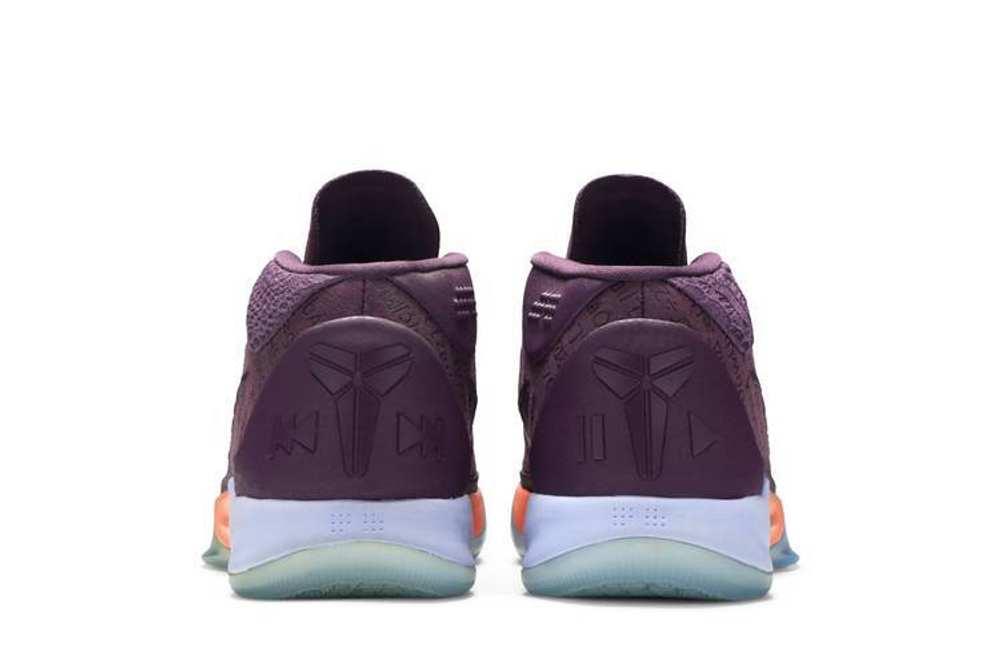 Kobe ad booker top