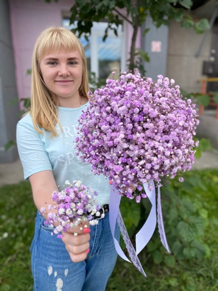 Букет невесты из гипсофилы в сиреневых тонах