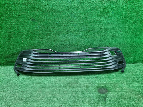 Решетка переднего бампера Toyota Camry xv70 17-21