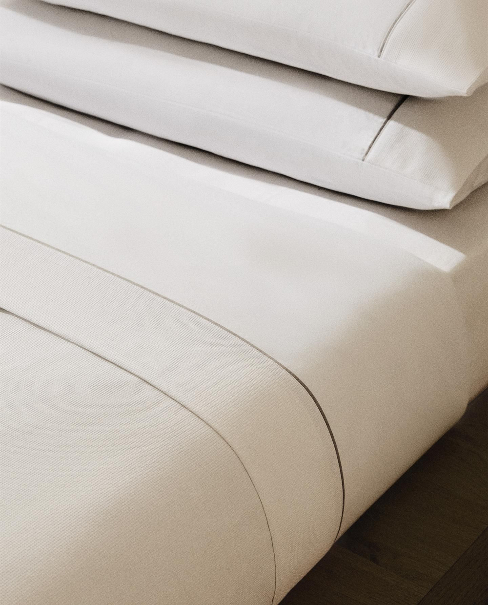 Zara Home - Простыня с пики и pipingiem, серый, 210x280 см