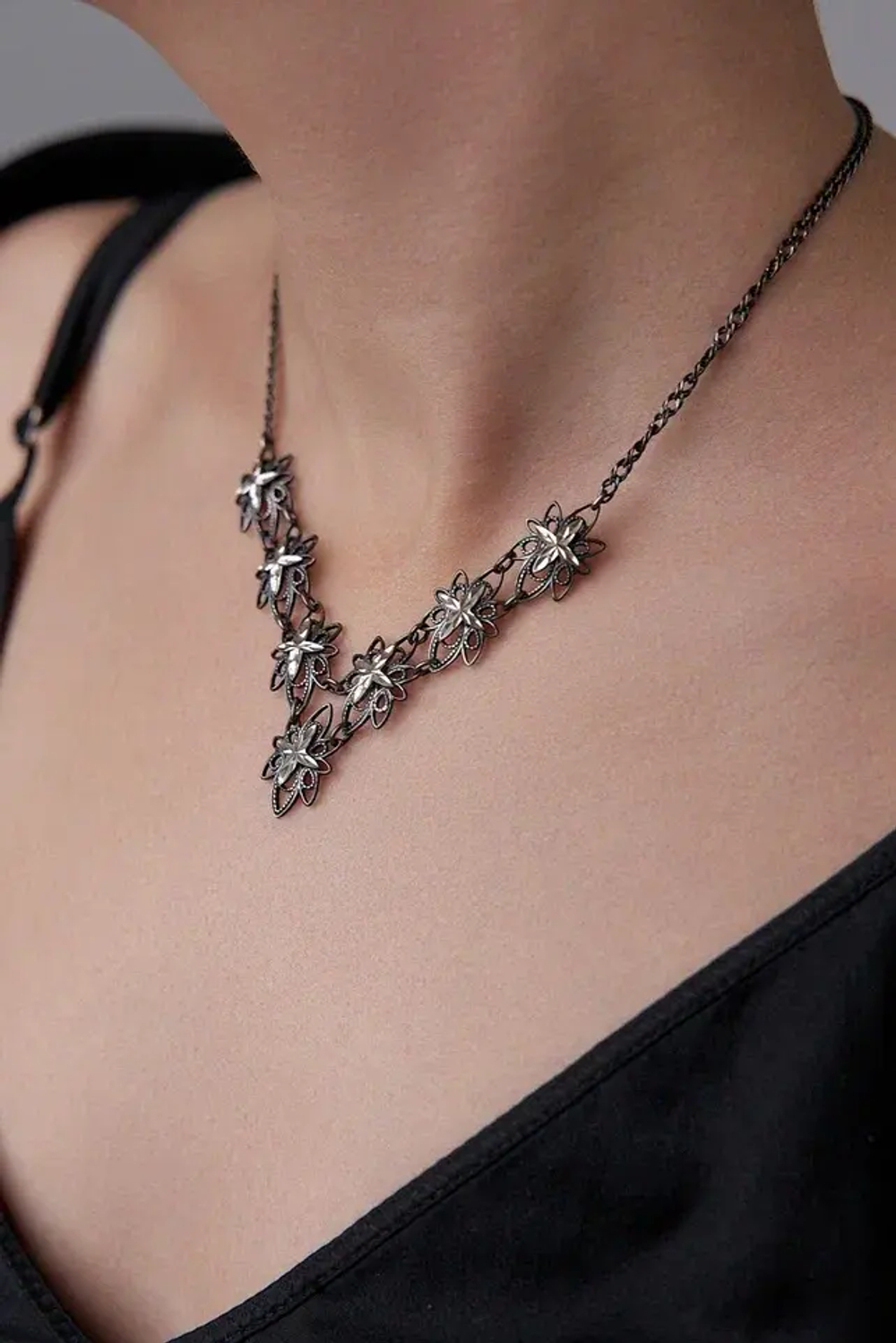 КОЛЬЕ 4306548-5