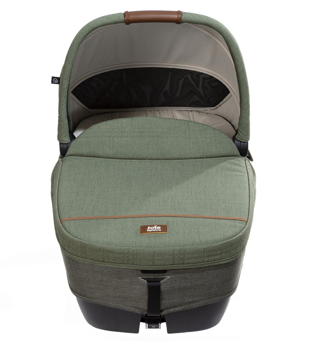 Автокресло Joie Calmi с Базой Joie I-Base Encore Pine