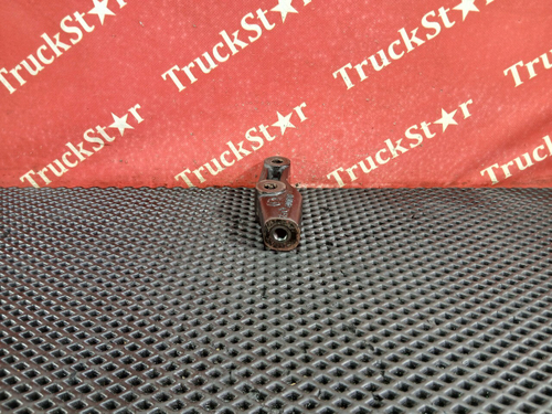 Кронштейн переднего амортизатора нижний правый 2022г.