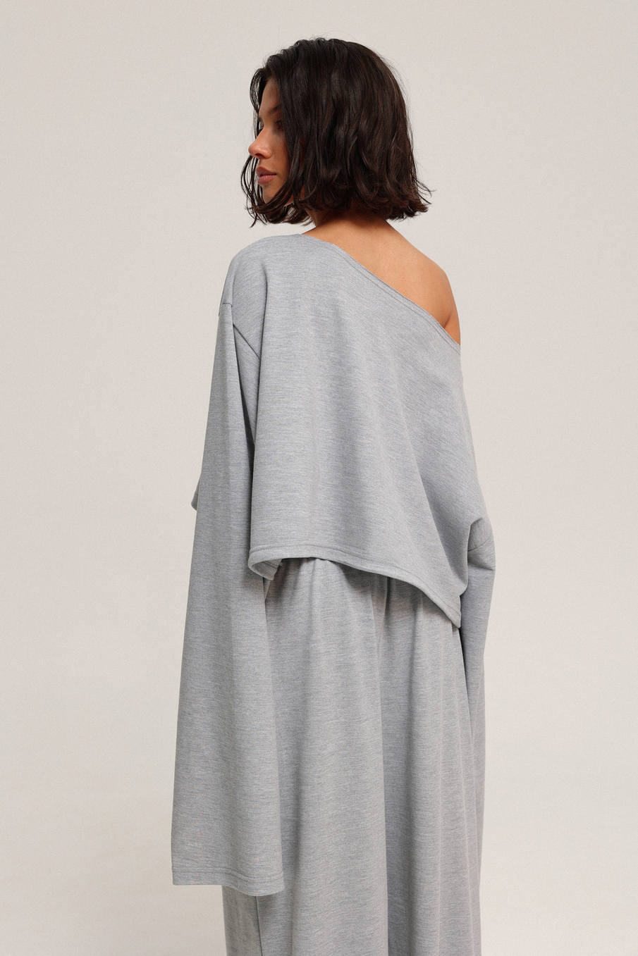 Лонгслив из пике укороченный