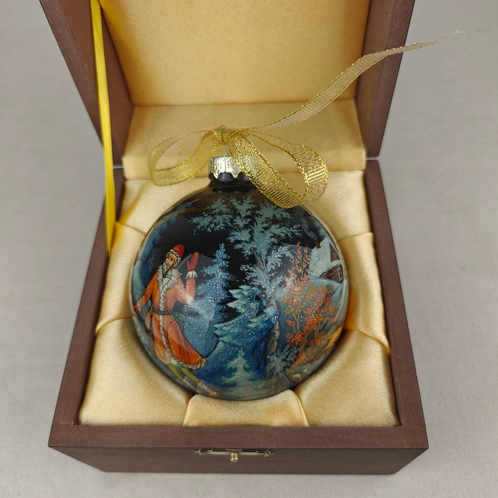 Коллекционный елочный шар с круговой росписью Палех "Морозко" в футляре