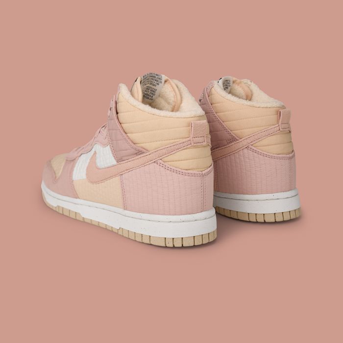 Кроссовки женские Nike Dunk High LX 