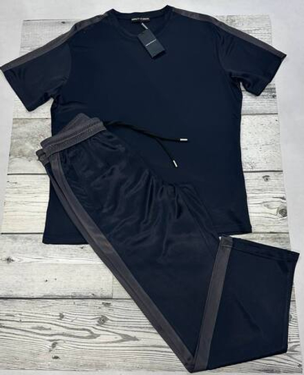 Легкий костюм Brunello Cucinelli