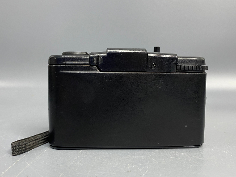 Olympus XA 1