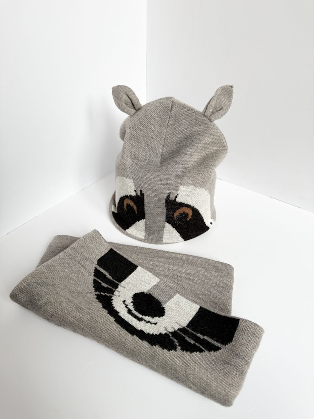 Шапка и снуд Molo, 116