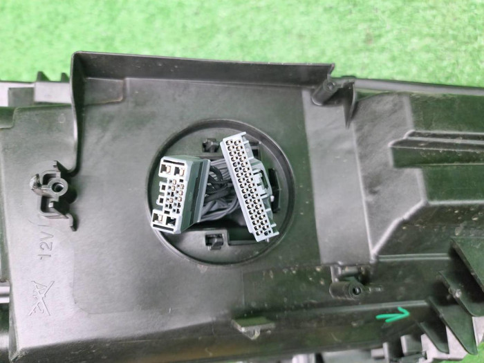 Фара левая Volvo XC60 2 (2021-н.в.) LED