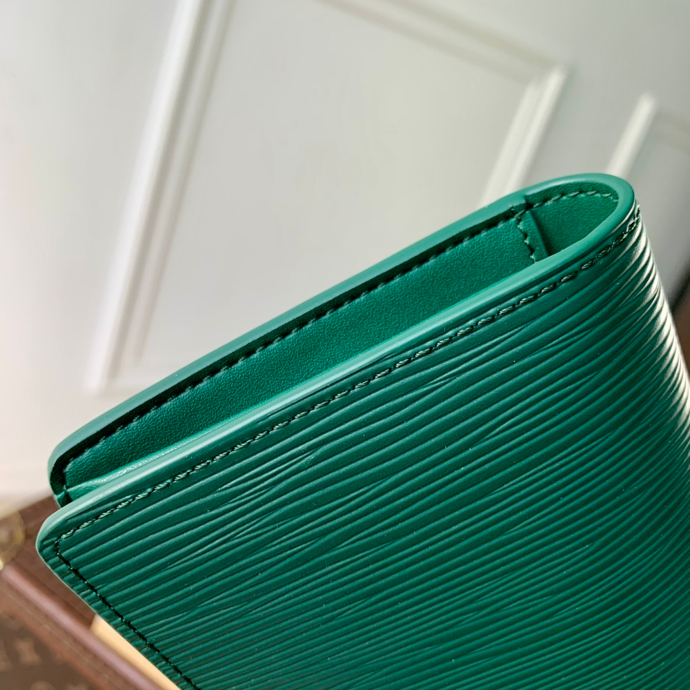 Louis Vuitton Brazza Wallet