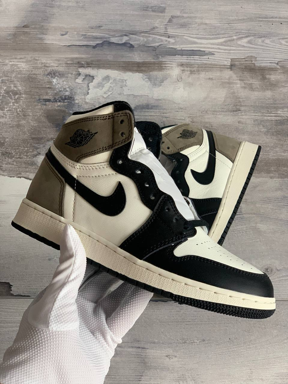 Air Jordan 1 High OG Dark Mocha