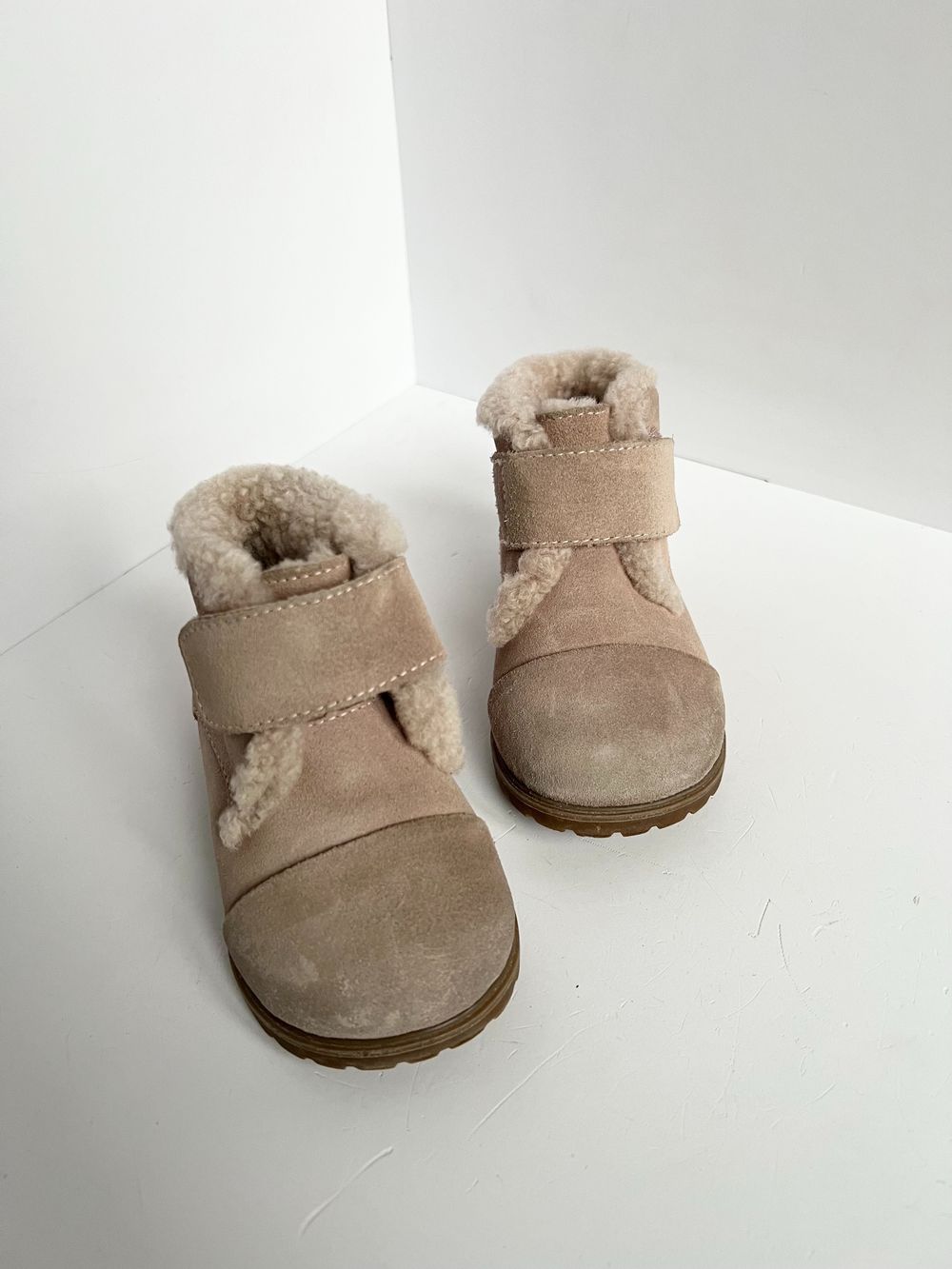 Зимние замшевые ботинки Age of Innocence, 21