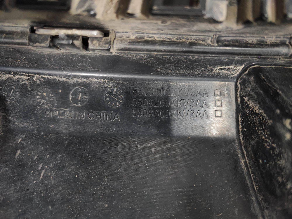 Решетка радиатора Tank 500 21-нв Б/У Оригинал 5509200XKV3CA