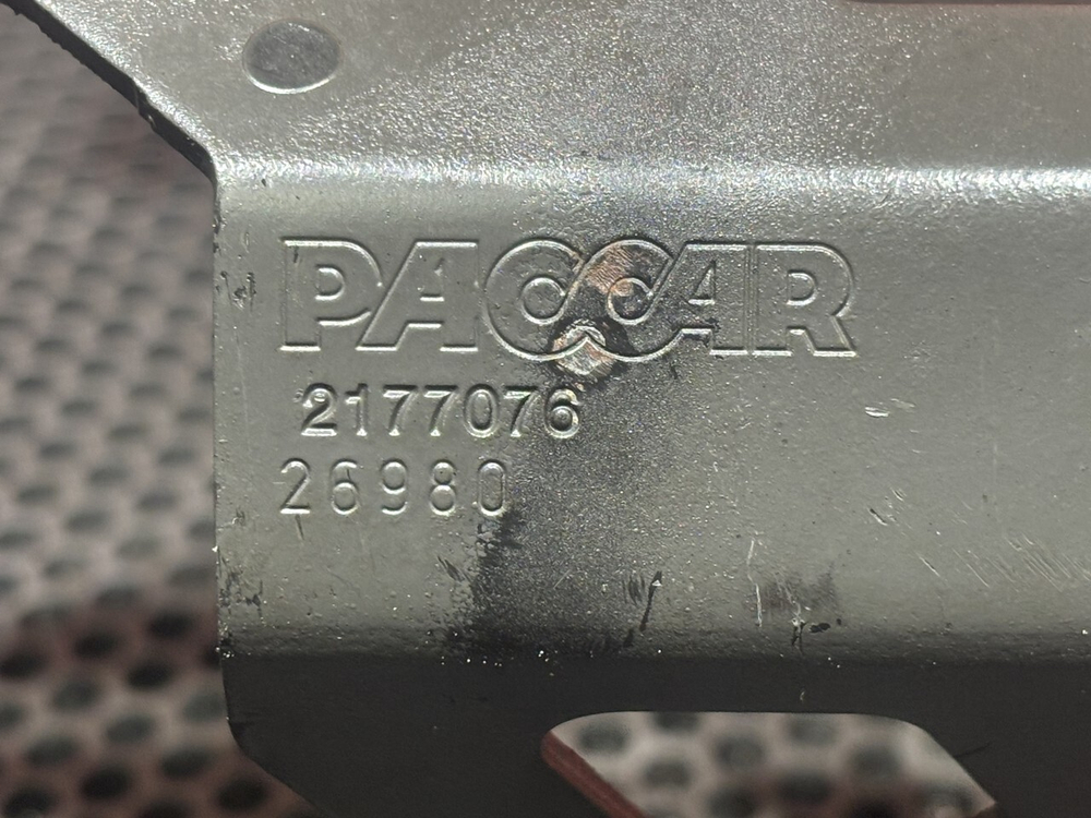 Кронштейн проводки двигателя 2019г.