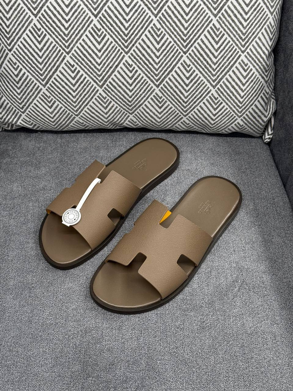 Шлёпанцы Hermes