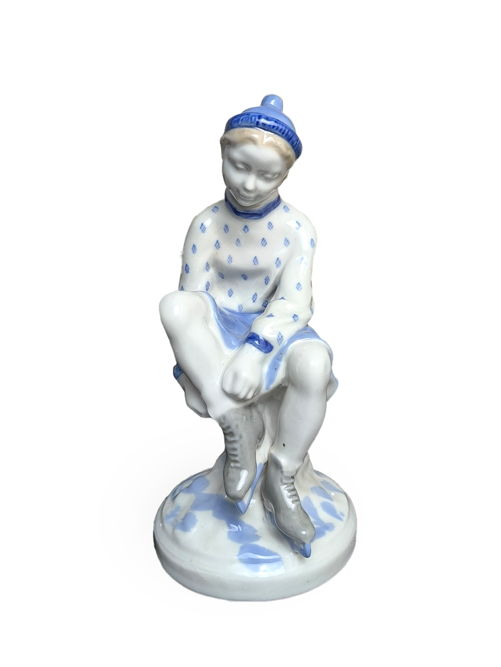 Фарфоровая статуэтка "Конькобежка" Гжель