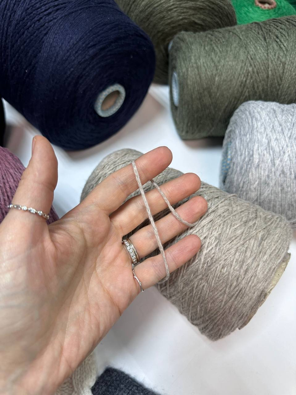 PIUMA PCKC329 - CARIAGGI; 100% кашемир; 320м/100гр; col. 20000, цвет: черный; S723