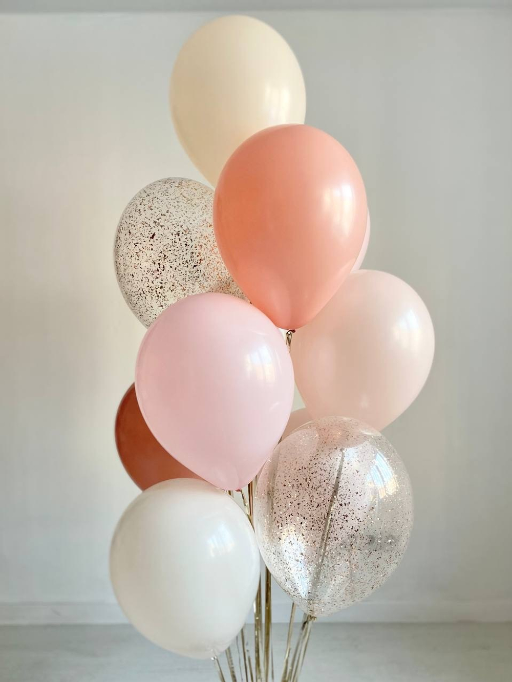 Воздушные шары пудровые на дождике №3104