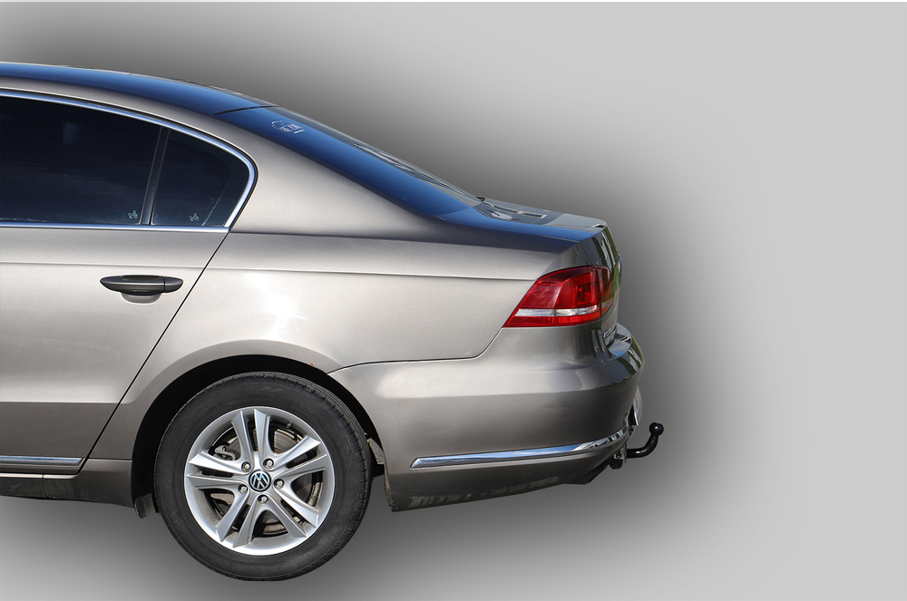 Фаркоп Лидер-Плюс для VOLKSWAGEN PASSAT B7 (седан) 2010-2014 с электрикой (Smart) и сертифкатом в комплекте арт.(V130-A)