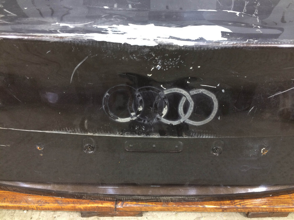 Крышка багажника Audi A4 (B8) 07-12 Б/У Оригинал 8K5827023AE